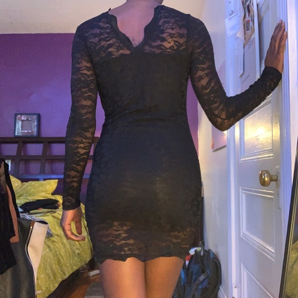 Long sleeve lace dress - Picture 2 of 2